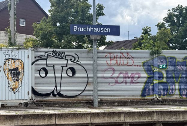 19.07.2026, xsvx, News, Bahnhof Ettlingen-Bruchhausen wo der Angriff auf einen Bahn-Mitarbeiter geschehen ist. Ettlingen-Bruchhausen *** July 19, 2026, xsvx, News, Ettlingen-Bruchhausen Train Station, where the attack on a railway employee took place Ettlingen-Bruchhausen