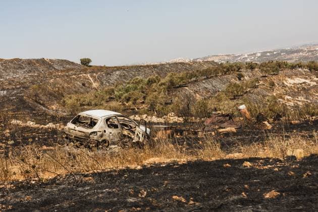 Major wildfire destroys homes near Havat Gilad in the West Bank HAVAT GILAD, WEST BANK JULY 19, 2026: Firefighters battle a wildfire near Havat Gilad in the occupied West Bank after a blaze rapidly spread through dry vegetation, destroying about 30 structures, including homes and businesses. Israeli authorities said they were investigating the incident as a suspected nationalist-motivated arson attack after a person allegedly threw a burning object from a moving vehicle. Two emergency responders were injured. West Bank, Havat Gilad PS Copyright: x xHilelxbenxorx xJNAxPressx