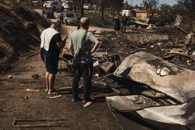Major wildfire destroys homes near Havat Gilad in the West Bank HAVAT GILAD, WEST BANK JULY 19, 2026: Firefighters battle a wildfire near Havat Gilad in the occupied West Bank after a blaze rapidly spread through dry vegetation, destroying about 30 structures, including homes and businesses. Israeli authorities said they were investigating the incident as a suspected nationalist-motivated arson attack after a person allegedly threw a burning object from a moving vehicle. Two emergency responders were injured. West Bank, Havat Gilad PS Copyright: x xHilelxbenxorx xJNAxPressx