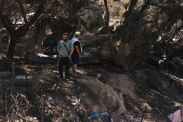 Major wildfire destroys homes near Havat Gilad in the West Bank HAVAT GILAD, WEST BANK JULY 19, 2026: Firefighters battle a wildfire near Havat Gilad in the occupied West Bank after a blaze rapidly spread through dry vegetation, destroying about 30 structures, including homes and businesses. Israeli authorities said they were investigating the incident as a suspected nationalist-motivated arson attack after a person allegedly threw a burning object from a moving vehicle. Two emergency responders were injured. West Bank, Havat Gilad PS Copyright: x xHilelxbenxorx xJNAxPressx
