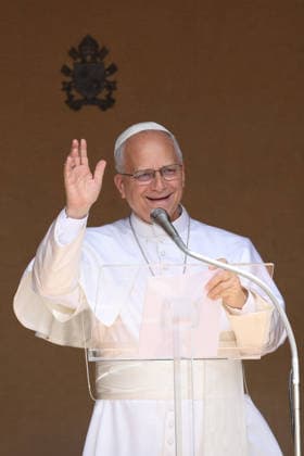 IPA86804965 - CASTEL GANDOLFO (RM) - Italy, July 19, 2026: Pope Leo XIV leads the Angelus prayer from the papal residence overlooking Piazza della LibertÃ in Castel Gandolfo, addressing the faithful and pilgrims who have come from various locations to participate in the traditional Sunday event. At the conclusion of the prayer, the Pontiff greets those present and imparts the apostolic blessing.  Copyright: xmarcoxiacobuccix xmarcoxiacobuccix 86804965