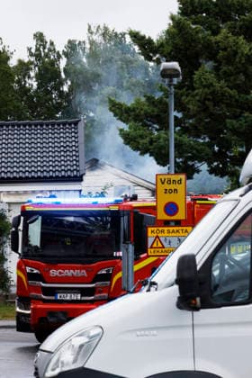 STOCKHOLM, SVERIGE 20260719 Det brinner i ett radhus i Norsborg i Botkyrka söder om Stockholm. Polisen misstänker att branden är anlagd. Ingen person har rapporterats skadad. STOCKHOLM SVERIGE x12260x *** STOCKHOLM, SWEDEN 20260719 A fire is burning in a townhouse in Norsborg, Botkyrka, south of Stockholm. Police suspect the fire was set. No injuries have been reported. STOCKHOLM, SWEDEN x12260x  Copyright: xTerhixYlimäinen TTx BRAND I BOTKYRKA NUhNiFfnRSI