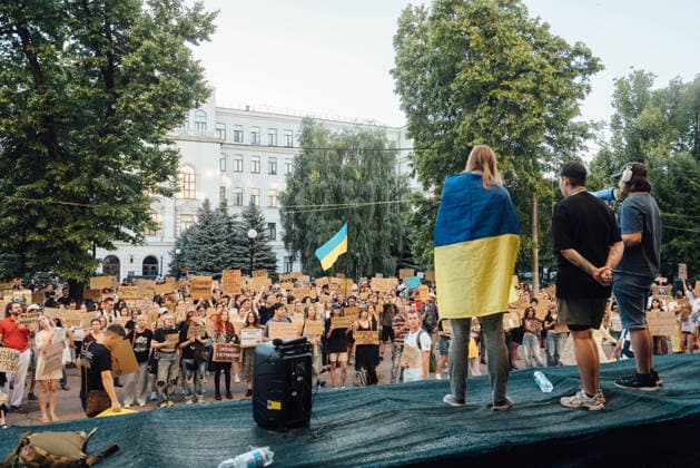 July 18, 2026, Dnipro, Dnipropetrovsk Oblast, Ukraine: Demonstrators holding banners rallied to protest the resignation of Ukrainian Defence Minister Mykhailo Fedorov. After President Zelenskyy announced a government reshuffle on July 12, Defence Minister Mykhailo Fedorov resigned on July 15. His departure triggered nationwide protests, with crowds urging the President to keep Fedorov in office. Dnipro Ukraine  - ZUMAp259 20260718_zip_p259_019 Copyright: xDenxPolyakovx