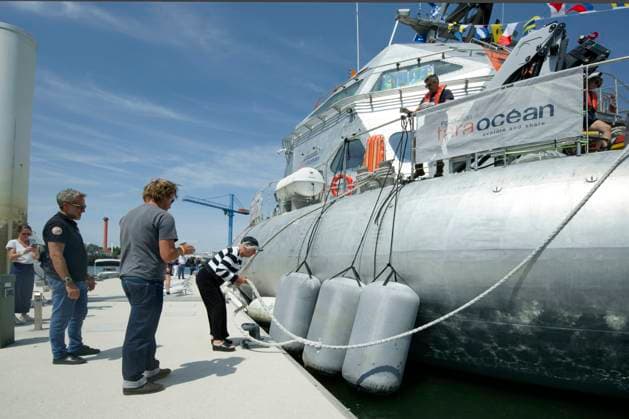 DEPARTURE FROM THE TARA POLAR STATION IN LORIENT PHOTOPQR WEST FRANCE Thierry Creux Lorient July 19, 2026 Lorient, Morbihan, July 19, 2026 Departure from the Tara Polar Station at the Quai du Péristyle in Lorient, heading for Norwayto pick up equipment; then, in early September, it will land on the Arctic ice for its first mission to study the waters and the atmosphere, serving as a permanent observatory until the end of 2027. About ten expeditions will follow. Two teams will take turns—one for the winter (8 months), 9 months, and one for the summer. Photo by Thierry Creux, Ouest France. Lorient, France, July 19, 2026. The Tara Polar Station prepares to depart on its first Arctic mission. The drifting research platform will spend about 18  Copyright: xPHOTOPQR OUESTxFRANCE MAXPPPxThierryxCreuxx 20260719OFR8338 20260719OFR8338
