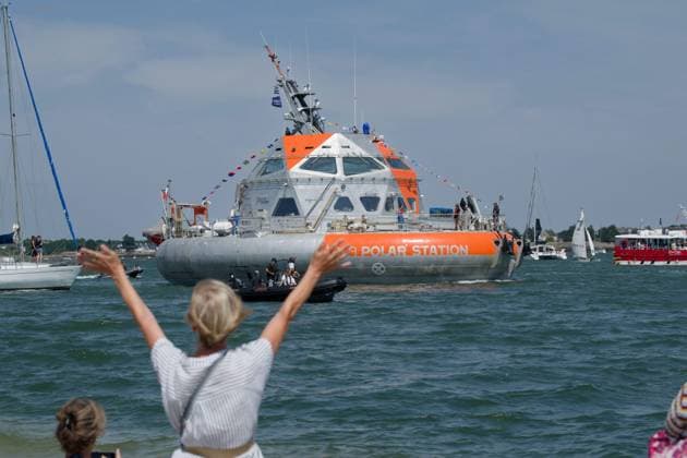 DEPARTURE FROM THE TARA POLAR STATION IN LORIENT PHOTOPQR WEST FRANCE Thierry Creux Lorient July 19, 2026 Lorient, Morbihan July 19, 2026 Departure from the Tara Polar Station at the Quai du Péristyle in Lorient, heading for Norwayto pick up equipment; then, in early September, it will land on the Arctic ice for its first mission to study the waters and the atmosphere, serving as a permanent observatory until the end of 2027. About ten expeditions will follow. Two teams will take turns—one for the winter (8 months), 9 months, and one for the summer. Photo by Thierry Creux, Ouest France. Lorient, France, July 19, 2026. The Tara Polar Station prepares to depart on its first Arctic mission. The drifting research platform will spend about 18 m  Copyright: xPHOTOPQR OUESTxFRANCE MAXPPPxThierryxCreuxx 20260719OFR8357 20260719OFR8357