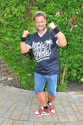 ZDF - Fernsehgarten. Der Zipfelbube ( Dirk Ostermann ) während der ZDF - Unterhaltungsshow Fernsehgarten am 19.07.2026 in Mainz. 20260719MWI135461 *** ZDF Fernsehgarten : Dirk Ostermann as Der Zipfelbube during the ZDF entertainment show Fernsehgarten on July 19, 2026, in Mainz 20260719MWI135461