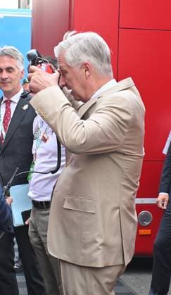 The King Visits The Formula 1 Belgian Grand Prix SPA-FRANCORCHAMPS, BELGIUM - JULY 19 : The King meets with Mr. Stefano Domenicali, Chairman and CEO of Formula One Management (FOM) King Philippe attends the Formula 1 Belgian Grand Prix at the Spa-Francorchamps circuit. The King visits the paddock and the team facilities of Mercedes-AMG and Ferrari. He speaks with various drivers and members of the technical teams..After the race, the King presents the trophy to the winner.on July 19, 2026 in Spa-Francorchamps, Belgium, 19 07 2026 Spa-Francorchamps Belgium  Copyright: xBertxVanxDenxBrouckex