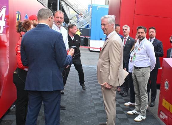 The King Visits The Formula 1 Belgian Grand Prix SPA-FRANCORCHAMPS, BELGIUM - JULY 19 : The King meets with Mr. Stefano Domenicali, Chairman and CEO of Formula One Management (FOM) King Philippe attends the Formula 1 Belgian Grand Prix at the Spa-Francorchamps circuit. The King visits the paddock and the team facilities of Mercedes-AMG and Ferrari. He speaks with various drivers and members of the technical teams..After the race, the King presents the trophy to the winner.on July 19, 2026 in Spa-Francorchamps, Belgium, 19 07 2026 Spa-Francorchamps Belgium  Copyright: xBertxVanxDenxBrouckex