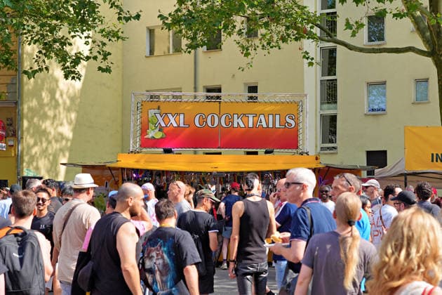 Berlin,18.07.2026,zum 32. Mal lädt der Regenbogenfonds e.V. dieses Jahr zum Lesbisch-schwulen Stadtfest ein, mitten im legendären Regenbogenkiez rund um den Nollendorfplatz in Berlin-Schöneberg. *** Berlin, July 18, 2026—For the 32nd time, the Regenbogenfonds e.V. is hosting this year’s Lesbian and Gay City Festival in the heart of the legendary Rainbow Neighborhood around Nollendorfplatz in Berlin-Schöneberg.