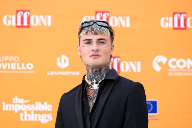 July 19, 2026, Giffoni Valle Piana, Salerno, Italy: Italian singer Manuel Franco Rocati aka Rosa Chemical attends the photocall at 56th Giffoni Film Festival 2026 in Giffoni Valle Piana, Salerno, Italy on July 19, 2026. Giffoni Valle Piana Italy  - ZUMAl175 20260719_zip_l175_127 Copyright: xFrancescoxLucianox