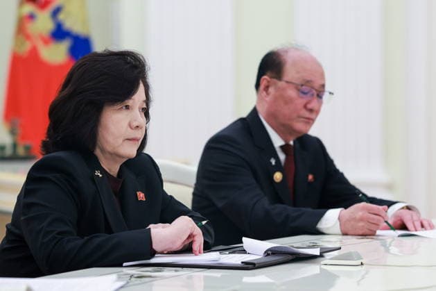 RUSSIA, MOSCOW - JULY 19, 2026: North Korea s Minister of Foreign Affairs Choe Son Hui (L) hands during a meeting with Russia s President Vladimir Putin (not pictured) Moscow Russia  - ZUMAt113 20260719_zaa_t113_230 Copyright: xAlexanderxShcherbakx