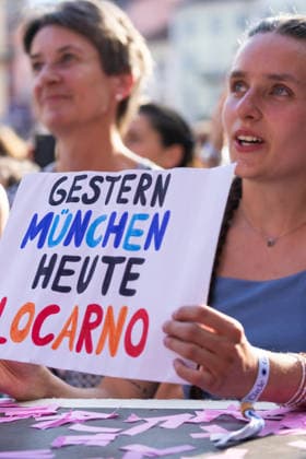 19.07.2026, Locarno, Piazza Grande, Moon and Stars 2026 Locarno: Wincent Weiss, ambiance at the concert Locarno Piazza Grande Ticino Switzerland *** July 19, 2026, Locarno, Piazza Grande, Moon and Stars 2026 Locarno Wincent Weiss, atmosphere at the concert in Locarno s Piazza Grande, Ticino, Switzerland Copyright: xJustPictures.ch FrancescoxMinghettix 1080251300st
