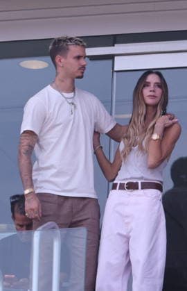 Entertainment Themen der Woche KW29 2026 World Cup Final - Beckham Family In The Stands - USA Victoria Beckham and her son Romeo Beckhamin the stands during the Closing ceremony ahead of the FIFA World Cup 2026 final football match between Spain and Argentina on July 19, 2026 in East Rutherford, NJ, USA. Photo by Charles Guerin ABACAPRESS.COM East Rutherford NJ United States  Copyright: xGuerinxCharles ABACAx