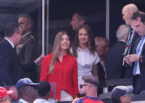 2026 World Cup Final - Spanish Royals In The Stands - USA Princess Leonor and Princess Infanta Sofia of Spain in the stands during the Closing ceremony ahead of the FIFA World Cup 2026 final football match between Spain and Argentina on July 19, 2026 in East Rutherford, NJ, USA. Photo by Charles Guerin ABACAPRESS.COM East Rutherford NJ United States  Copyright: xGuerinxCharles ABACAx