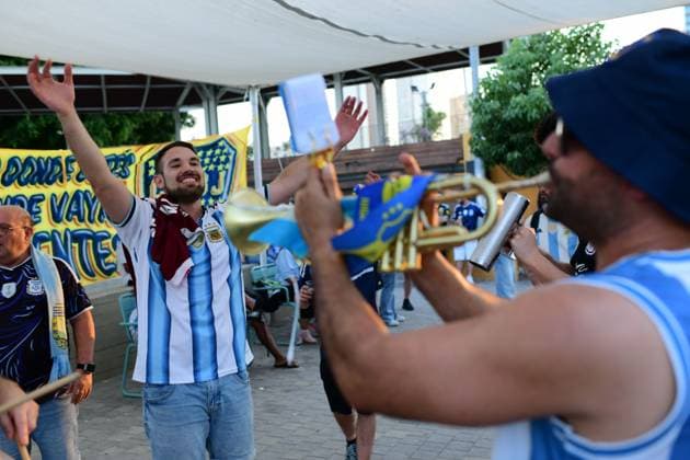 July 19, 2026, Tel-Aviv, Israel: TEL AVIV, ISRAEL Ã¢â‚¬ JULY 19, 2026: Thousands of football fans gather at Menora Mivtachim hall in Tel-Aviv to watch the final match of the World Cup between Argentina and Spain. JNA Press. Tel-Aviv Israel - ZUMAq101 20260719_zna_q101_229 Copyright: xTomerxNeubergx