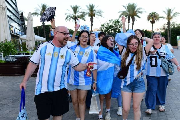 July 19, 2026, Tel-Aviv, Israel: TEL AVIV, ISRAEL Ã¢â‚¬ JULY 19, 2026: Thousands of football fans gather at Menora Mivtachim hall in Tel-Aviv to watch the final match of the World Cup between Argentina and Spain. JNA Press. Tel-Aviv Israel - ZUMAq101 20260719_zna_q101_233 Copyright: xTomerxNeubergx