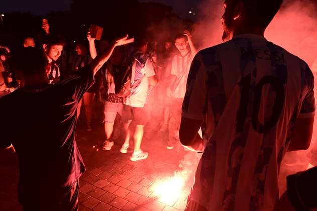 July 19, 2026, Tel-Aviv, Israel: TEL AVIV, ISRAEL Ã¢â‚¬ JULY 19, 2026: Thousands of football fans gather at Menora Mivtachim hall in Tel-Aviv to watch the final match of the World Cup between Argentina and Spain. JNA Press. Tel-Aviv Israel - ZUMAq101 20260719_zna_q101_236 Copyright: xTomerxNeubergx