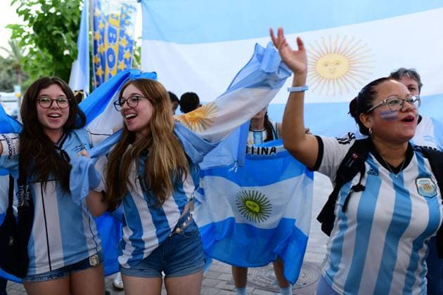 July 19, 2026, Tel-Aviv, Israel: TEL AVIV, ISRAEL Ã¢â‚¬ JULY 19, 2026: Thousands of football fans gather at Menora Mivtachim hall in Tel-Aviv to watch the final match of the World Cup between Argentina and Spain. JNA Press. Tel-Aviv Israel - ZUMAq101 20260719_zna_q101_239 Copyright: xTomerxNeubergx