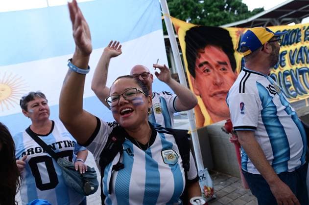 July 19, 2026, Tel-Aviv, Israel: TEL AVIV, ISRAEL Ã¢â‚¬ JULY 19, 2026: Thousands of football fans gather at Menora Mivtachim hall in Tel-Aviv to watch the final match of the World Cup between Argentina and Spain. JNA Press. Tel-Aviv Israel - ZUMAq101 20260719_zna_q101_243 Copyright: xTomerxNeubergx