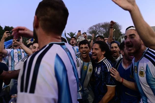July 19, 2026, Tel-Aviv, Israel: TEL AVIV, ISRAEL Ã¢â‚¬ JULY 19, 2026: Thousands of football fans gather at Menora Mivtachim hall in Tel-Aviv to watch the final match of the World Cup between Argentina and Spain. JNA Press. Tel-Aviv Israel - ZUMAq101 20260719_zna_q101_249 Copyright: xTomerxNeubergx