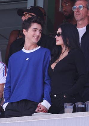 2026 World Cup Final - Timothee Chalamet and Kylie Jenner In The Stands - USA Timothee Chalamet and girlfriend Kylie Jenner in the stands during the FIFA World Cup 2026 final football match between Spain and Argentina on July 19, 2026 at the New York Stadium in East Rutherford, NJ, USA. Photo by Charles Guerin ABACAPRESS.COM East Rutherford NJ United States  Copyright: xGuerinxCharles ABACAx