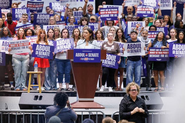 July 19, 2026, Lansing, Michigan, USA: U.S. Rep. ALEXANDRIA OCASIO-CORTEZ speaks at a rally for U.S. Senate candidate Abdul El-Sayed in Lansing, Mich., on July 19, 2026. The rally also included U.S. Sen. Bernie Sanders and U.S. House candidate William Lawrence. Lansing USA  - ZUMAr192 20260719_znp_r192_002 Copyright: xAndrewxRothx