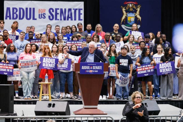 July 19, 2026, Lansing, Michigan, USA: U.S. Sen. BERNIE SANDERS speaks at a rally for U.S. Senate candidate Abdul El-Sayed in Lansing, Mich., on July 19, 2026. The rally also included U.S. Rep. Alexandria Ocasio-Cortez and U.S. House candidate William Lawrence. Lansing USA  - ZUMAr192 20260719_znp_r192_005 Copyright: xAndrewxRothx