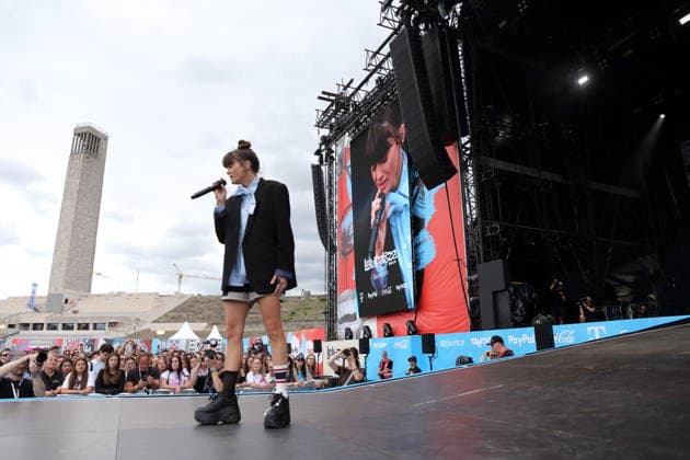 Noga Erez beim Lollapalooza Festival im Olympiapark in Berlin, 19. Juli 2026. Lollapalooza Berlin 2026 *** Noga Erez at the Lollapalooza Festival in Berlin s Olympic Park, July 19, 2026 Lollapalooza Berlin 2026
