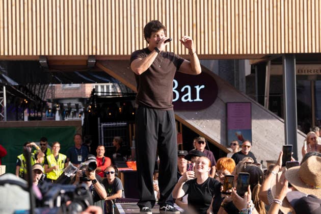 19.07.2026, Locarno, Piazza Grande, Moon and Stars, Wincent Weiss Locarno Piazza Grande Ticino Switzerland *** July 19, 2026, Locarno, Piazza Grande, Moon and Stars, Wincent Weiss, Locarno, Piazza Grande, Ticino, Switzerland Copyright: xJustPictures.ch AlexanderxRaemyx jp-de-AlRa-DSC00095