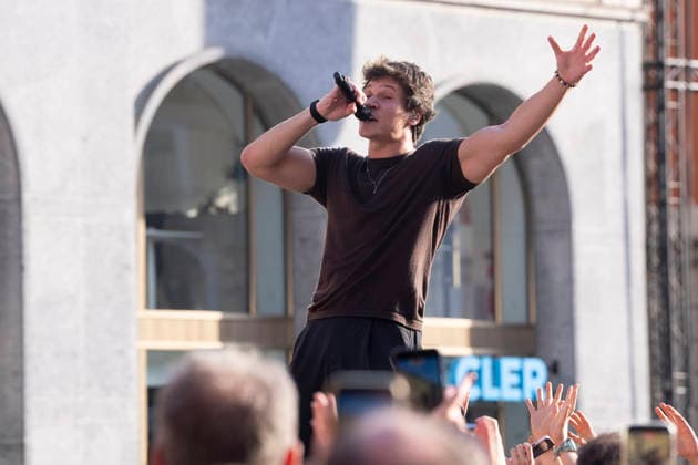 19.07.2026, Locarno, Piazza Grande, Moon and Stars, Wincent Weiss Locarno Piazza Grande Ticino Switzerland *** July 19, 2026, Locarno, Piazza Grande, Moon and Stars, Wincent Weiss, Locarno, Piazza Grande, Ticino, Switzerland  Copyright: xJustPictures.ch AlexanderxRaemyx