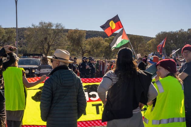 CLOSE PINE GAP PROTEST ALICE SPRINGS, Hundreds of protesters convoy during the three-day Close Pine Gap symposium in Alice Springs, Northern Territory, Monday, July 20, 2026. Those gathered are calling for the closure of the US military intelligence base Pine Gap, for an end to the US alliance, and for the sacred land the base occupies to be returned to Arrernte custodians, who never consented to the base. ( NO ARCHIVING ALICE SPRINGS NORTHERN TERRITORY AUSTRALIA  Copyright: xRHETTxHAMMERTONx 20260720190550605306