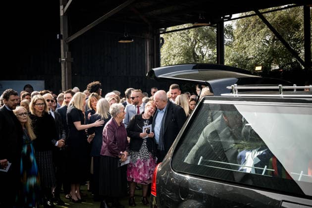 DERRYN HINCH STATE FUNERAL, Mourners say farewell to Derryn Hinch during a State Funeral Service for Derryn Hinch at the Timber Yard, Melbourne, Monday, July 20, 2026. . Outspoken media figure and former senator Derryn Hinch has died at the age of 82 after a long and public health battle. ( NO ARCHIVING MELBOURNE VICTORIA AUSTRALIA  Copyright: xCHRISTOPHERxHOPKINSx 20260720198295256597