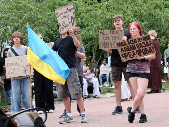 Demonstrators hold placards during a protest action against the dismissal of Ukrainian Defence Minister Mykhailo Fedorov in Ivana Franka Square outside the Ivan Franko National Academic Drama Theatre and near the Office of the President, Kyiv, Ukraine, July 19, 2026. (Photo by Pavlo Bahmut Ukrinform) Day Four of protest action against dismissal of Mykhailo Fedorov in Kyiv  Copyright: xPavloxBahmutx