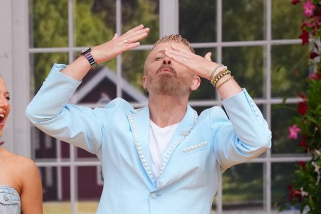 Ausverkauft war die IWS Arena bei der 8. Staffel der beliebten Livesendung. Ross Antony - Immer wieder sonntags Ausverkauft war die IWS Arena bei der 8. Staffel der beliebten Livesendung. Deutschland, Rust, Europapark, 19.07.2026 *** The IWS Arena was sold out for the 8th season of the popular live show *Ross Antony: Every Sunday Again*. The IWS Arena was sold out for the 8th season of the popular live show Germany, Rust, Europapark, July 19, 2026 SP_GHR