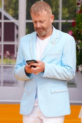 Ausverkauft war die IWS Arena bei der 8. Staffel der beliebten Livesendung. Ross Antony spielt am Handy - Immer wieder sonntags Ausverkauft war die IWS Arena bei der 8. Staffel der beliebten Livesendung. Deutschland, Rust, Europapark, 19.07.2026 *** The IWS Arena was sold out for the 8th season of the popular live show *Ross Antony Plays on His Cell Phone Every Sunday*. The IWS Arena was sold out for the 8th season of the popular live show Germany, Rust, Europapark, July 19, 2026 SP_GHR