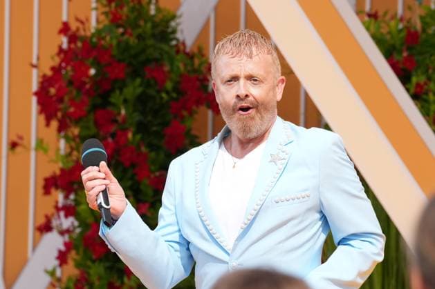 Ausverkauft war die IWS Arena bei der 8. Staffel der beliebten Livesendung. Ross Antony - Immer wieder sonntags Ausverkauft war die IWS Arena bei der 8. Staffel der beliebten Livesendung. Deutschland, Rust, Europapark, 19.07.2026 *** The IWS Arena was sold out for the 8th season of the popular live show *Ross Antony: Every Sunday Again*. The IWS Arena was sold out for the 8th season of the popular live show Germany, Rust, Europapark, July 19, 2026 SP_GHR