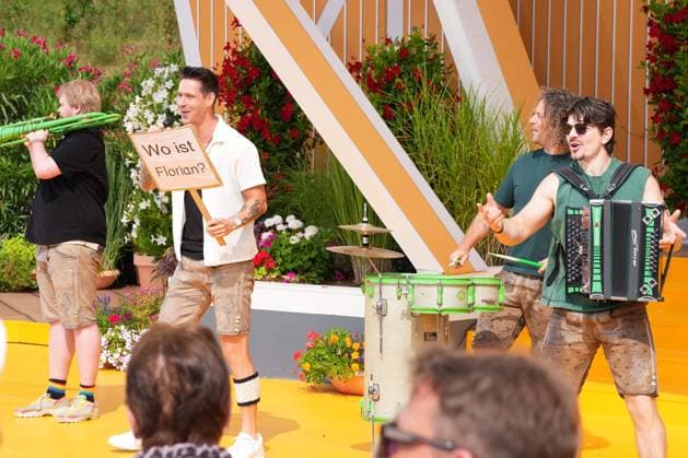 Ausverkauft war die IWS Arena bei der 8. Staffel der beliebten Livesendung. Draufgaenger - Immer wieder sonntags Ausverkauft war die IWS Arena bei der 8. Staffel der beliebten Livesendung. Deutschland, Rust, Europapark, 19.07.2026 *** The IWS Arena was sold out for the 8th season of the popular live show *Draufgaenger Immer wieder sonntags*. The IWS Arena was sold out for the 8th season of the popular live show *Deutschland, Rust, Europapark*, July 19, 2026 SP_GHR