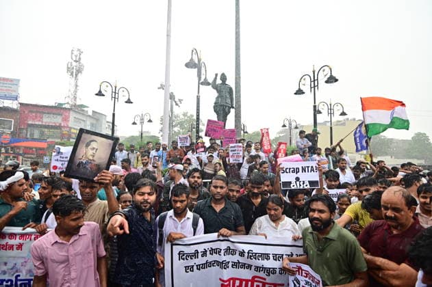 July 20, 2026, Prayagraj, Uttar Pradesh, India: Prayagraj: People stage a protest in support of activist Sonam Wangchuk and the Cockroach Janta Party s protest at Delhi s Jantar Mantar, demanding Union Education Minister Dharmendra PradhanÃ¢â‚¬â ¢s resignation, in Prayagraj on Monday, July 20, 2026. Prayagraj India - ZUMAv115 20260720_zap_v115_006 Copyright: xPrabhatxKumarxVermax
