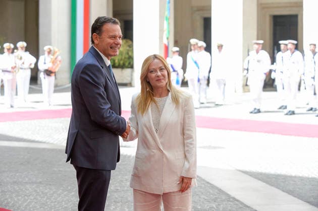 IPA86840396 - Rome, Palazzo Chigi: The Prime Minister receives the Prime Minister of Portugal. Pictured: Giorgia Meloni and Luis Montenegro  Copyright: xSTEFANOxCAROFEIx xSTEFANOxCAROFEIx xFOTOGRAMMAx 86840396