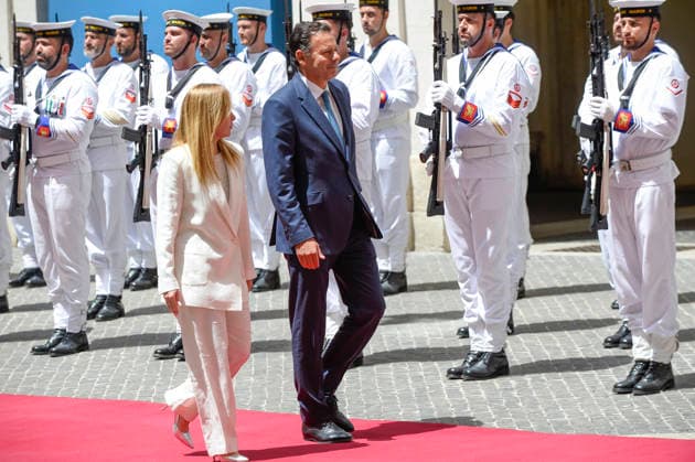 IPA86840398 - Rome, Palazzo Chigi: The Prime Minister receives the Prime Minister of Portugal. Pictured: Giorgia Meloni and Luis Montenegro  Copyright: xSTEFANOxCAROFEIx xSTEFANOxCAROFEIx xFOTOGRAMMAx 86840398