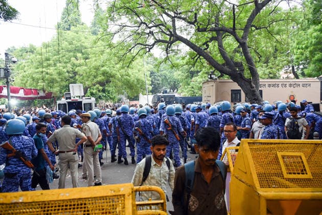Rapid Action Force (RAF) and Delhi Police personnel at Raisina Road, Parliament Street and Jantar Mantar, as security has been heightened New Delhi, Jul 20 (ANI): Rapid Action Force (RAF) and Delhi Police personnel at Raisina Road, Parliament Street and Jantar Mantar, as security has been heightened in view of the CJP s call for a March to Parliament, in New Delhi on Monday. New Delhi Delhi India Copyright: xANIx ANI_20260720041