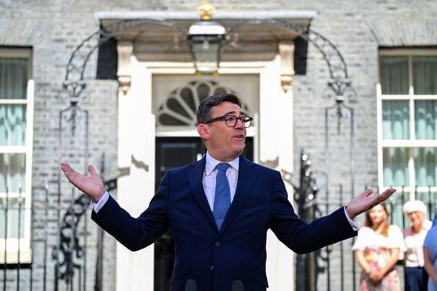 Andy Burnham becomes Prime Minister, Downing Street, London, UK - 20 Jul 2026 Andy Burnham gives his inaugural speech as Prime Minister outside No.10 Downing Street Andy Burnham becomes Prime Minister, Downing Street, London, UK - 20 Jul 2026, Credit:Victoria Jones Shutterstock PA ROTA - B68 Avalon United Kingdom, London, Downing Street  Copyright: xVictoriaxJones Shutterstockx xPAxROTAx-xB68x xAvalonx 1117552008