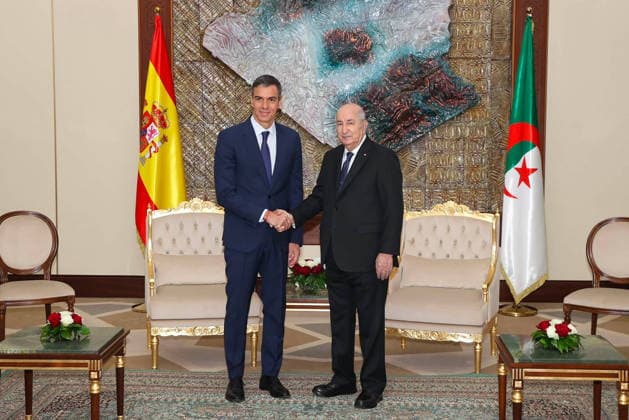 RECORD DATE NOT STATED Spanish PM Visits Algerian President in Algiers - Algeria Algerian President Abdelmadjid Tebboune (R) receives Spanish Prime Minister Pedro Sanchez during an official visit in Algiers, Algeria on July 20, 2026, as Sanchez seeks to strengthen bilateral ties. Photo by Algerian Presidency via APP ABACAPRESS.COM Algiers Algeria  Copyright: xAPP ABACAx