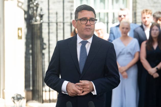 British Prime Minister Andy Burnham arrives in Downing Street, London, UK - Monday 20 July 2026 British Prime Minister Andy Burnham and wife Marie-France van Heel arrive in Downing Street to make his first speech as Prime Minister in Downing Street, London, England, UK on Monday 20 July, 2026., Credit:Justin Ng Avalon UK, England, London, Downing Street  Copyright: xJustinxNgx xAvalonx 1117559177