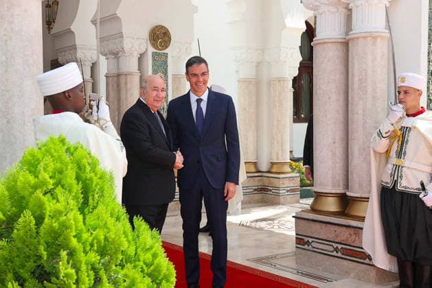 RECORD DATE NOT STATED Spanish PM Visits Algerian President in Algiers - Algeria Algerian President Abdelmadjid Tebboune (L) meets with Spanish Prime Minister Pedro Sanchez during an official visit in Algiers, Algeria on July 20, 2026, as Sanchez seeks to strengthen bilateral ties. Photo by Algerian Presidency via APP ABACAPRESS.COM Algiers Algeria  Copyright: xAPP ABACAx