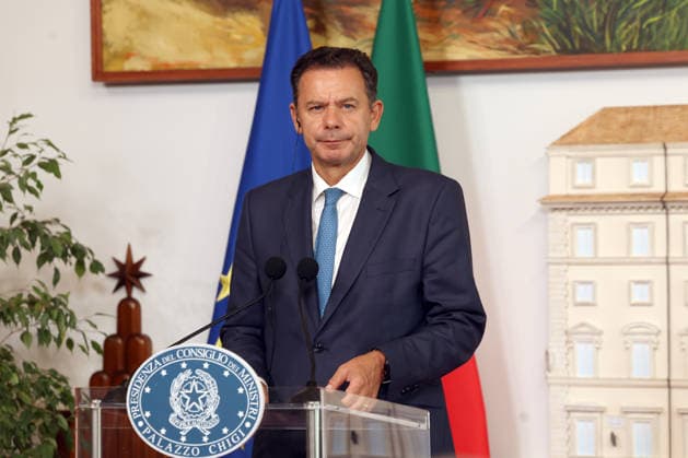 IPA86842733 - Rome, Italy, July 20, 2026: Portuguese Prime Minister Luis Montenegro during the joint statements by the two leaders following their meeting. Prime Minister Giorgia Meloni welcomed the Prime Minister of Portugal, Luis Montenegro, to Palazzo Chigi for an official meeting focused on key European issues and cooperation between Italy and Portugal.  Copyright: xmarcoxiacobuccix xmarcoxiacobuccix 86842733