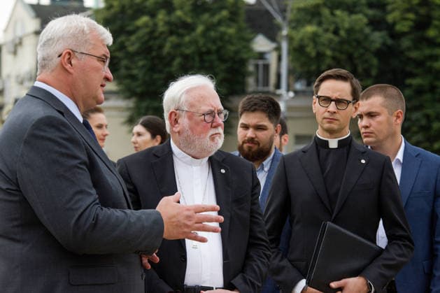 Acting Minister of Foreign Affairs of Ukraine Andrii Sybiha and Archbishop Sir Paul Richard Gallagher (L to R), Secretary of the Holy See for Relations with States and International Organisations, talk in Mykhailivska Square after laying flowers at the Wall of Remembrance of those fallen for Ukraine, Kyiv, Ukraine, July 20, 2026. (Photo by Marianna Kotyk Ukrinform) Acting Ukrainian FM meets Vatican’s Secretary for Relations with States in Kyiv  Copyright: xMariannaxKotykx