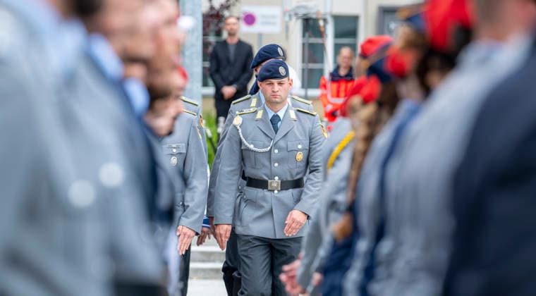 Feierliches Gelöbnis im Bendlerblock EUR, Deutschland, Berlin, 20.07.2026: 240 Rekrutinnen und Rekruten der Bundeswehr legen im Bendlerblock anlässlich des 82. Jahrestages des 20. Juli 1944 ihr Gelöbnis ab. Sie bekennen sich zur freiheitlichen-demokratischen Grundordnung und geloben der Bundesrepublik Deutschland treu zu dienen. In Anwesenheit des Verteidigungsminister Boris Pistorius (SPD) und als Ehrengast wird der Schriftsteller Navid Kermani eine Rede halten. *** Ceremonial Oath-Taking at the Bendlerblock, Berlin, Germany, July 20, 2026: 240 Bundeswehr recruits take their oath at the Bendlerblock on the occasion of the 82nd anniversary of July 20, 1944. They pledge their commitment to the free democratic basic order and vow to serv