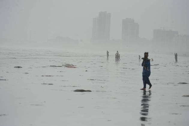 July 20, 2026, Pakistan: Karachi Authorities Criticized for Negligence as Garbage Piles Up at Sea View Beach, Hindering Visitors. Pakistan  - ZUMAas3_ 20260720_zaf_as3_021 Copyright: xPPIx