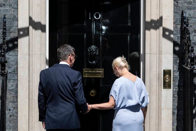 July 20, 2026, London, London, UK: LONDON, UK. Andy Burnham, the new Prime Minister, and wife Marie-France van Heel, after he gave his first speech in Downing Street, replacing Sir Keir Starmer and becoming BritainÃ¢â‚¬â ¢s seventh Prime Minister in ten years. London UK  - ZUMAl94_ 20260720_zaf_l94_109 Copyright: xStephenxChungx